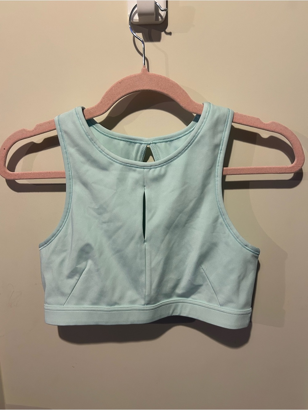 Nike key hole sports bra